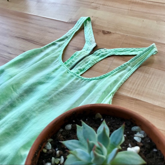Zara Trafaluc Collection green tank! 🔫 - Picture 5 of 5